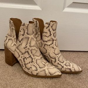 Steve Madden snake print booties size 8.5